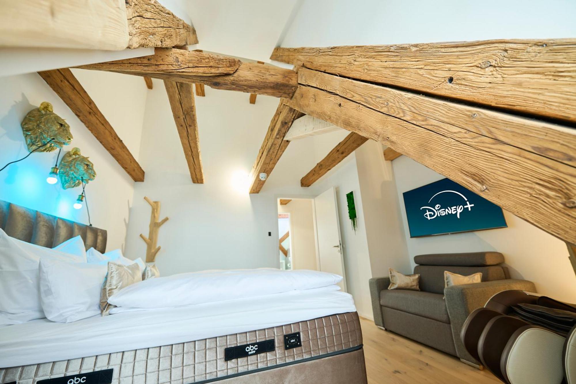 Wood World Luxury - Massage - Bergblick - Tranpolin- Parken Lägenhet Markdorf Exteriör bild