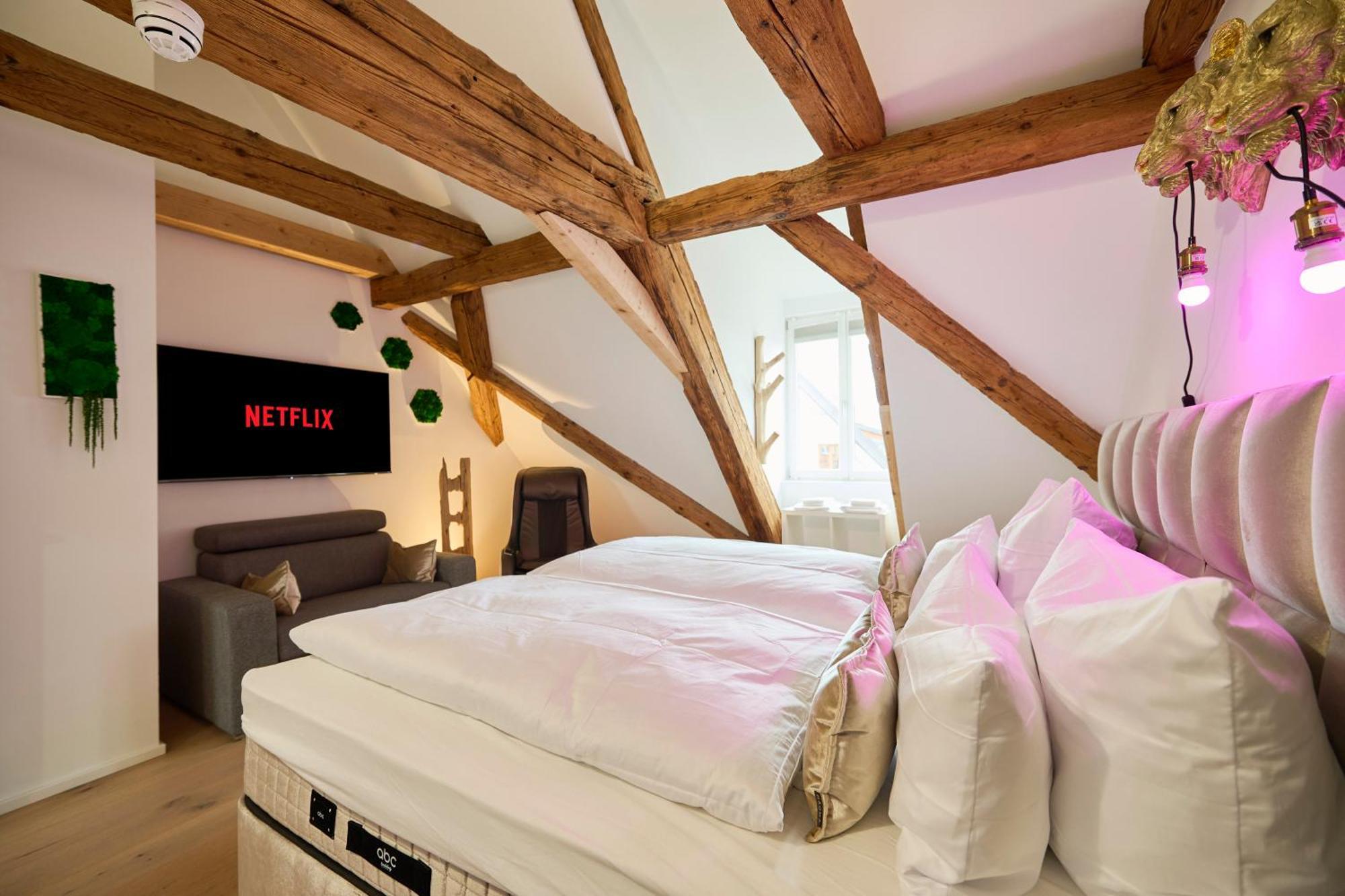 Wood World Luxury - Massage - Bergblick - Tranpolin- Parken Lägenhet Markdorf Exteriör bild